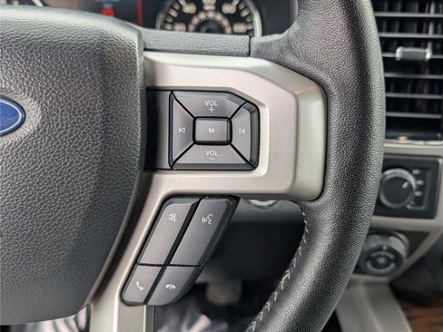 Used 2019 Ford F150 Lariat image 22