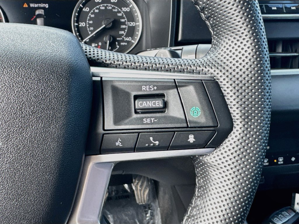 Used 2023 Mitsubishi Outlander SE AWD/4WD image 9