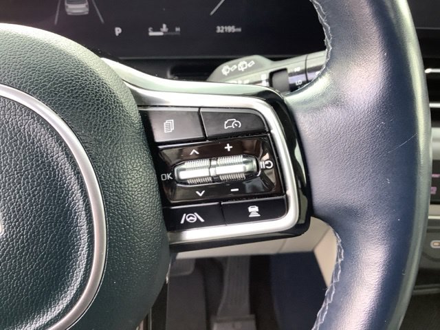Used 2025 Kia Carnival SX Prestige FWD image 31