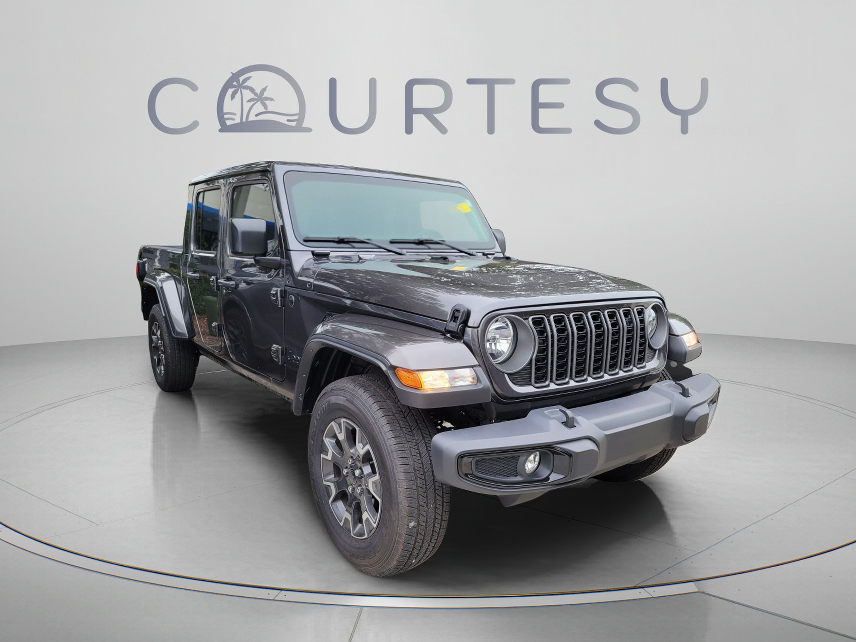 Used 2025 Jeep Gladiator Sport AWD/4WD image 4