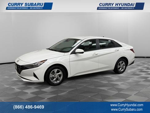 Certified 2023 Hyundai Elantra SE image 1