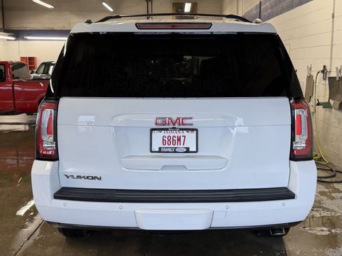 Used 2018 GMC Yukon SLT w/ Premium Edition image 5