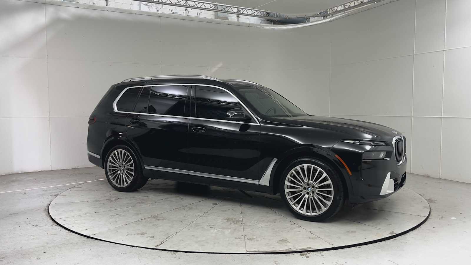 Used 2023 BMW X7 xDrive40i w/ Premium Package AWD/4WD image 7