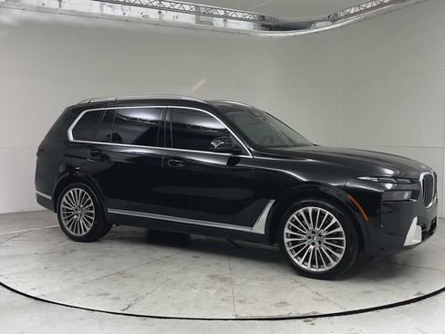 Used 2023 BMW X7 xDrive40i w/ Premium Package AWD/4WD image 7