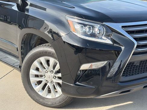 Used 2019 Lexus GX 460 Premium w/ Premium Package AWD/4WD image 9