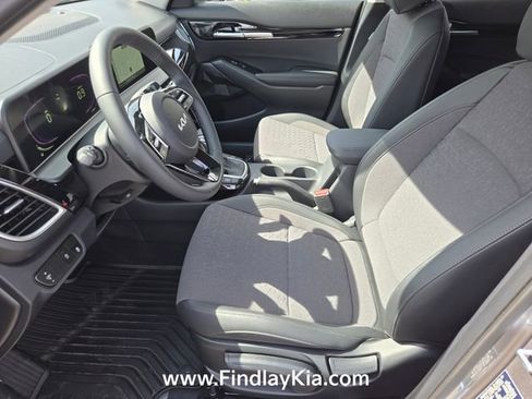 New 2026 Kia Seltos S FWD image 10