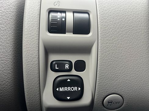 Used 2012 Subaru Forester 2.5X Premium image 27