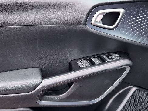 Used 2020 Kia Soul EX FWD image 10