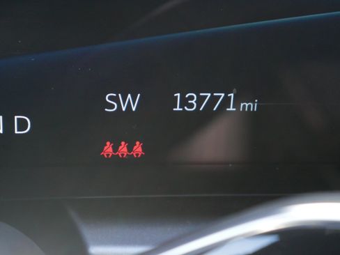 Certified 2024 Cadillac Lyriq Tech w/ Driver Assist Package image 29