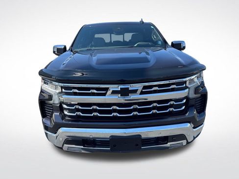 Used 2023 Chevrolet Silverado 1500 LTZ w/ LTZ Premium Package AWD/4WD image 8