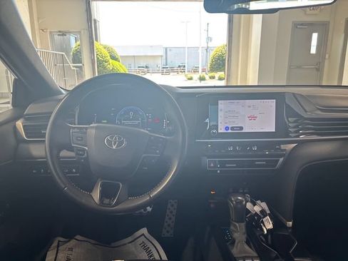 Used 2025 Toyota Camry LE FWD image 18