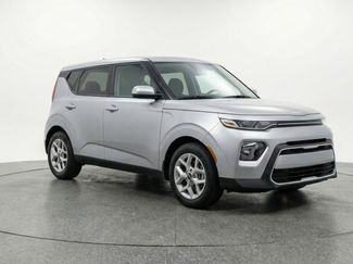 Used 2025 Kia Soul LX w/ LX Technology Package video 1