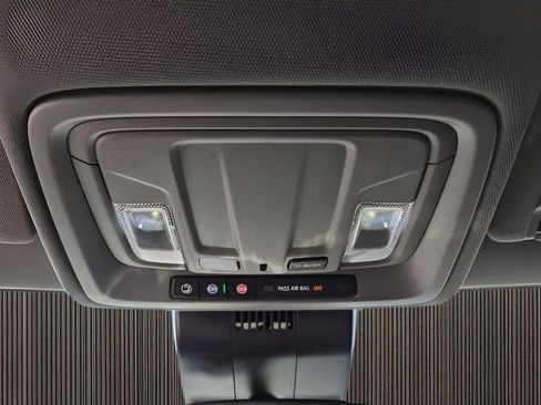 Used 2023 Chevrolet Silverado 1500 LT image 40