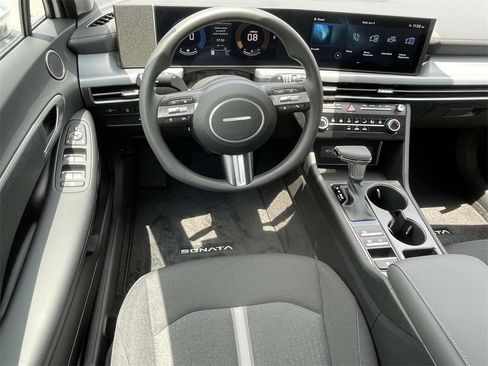 New 2025 Hyundai Sonata SE image 11