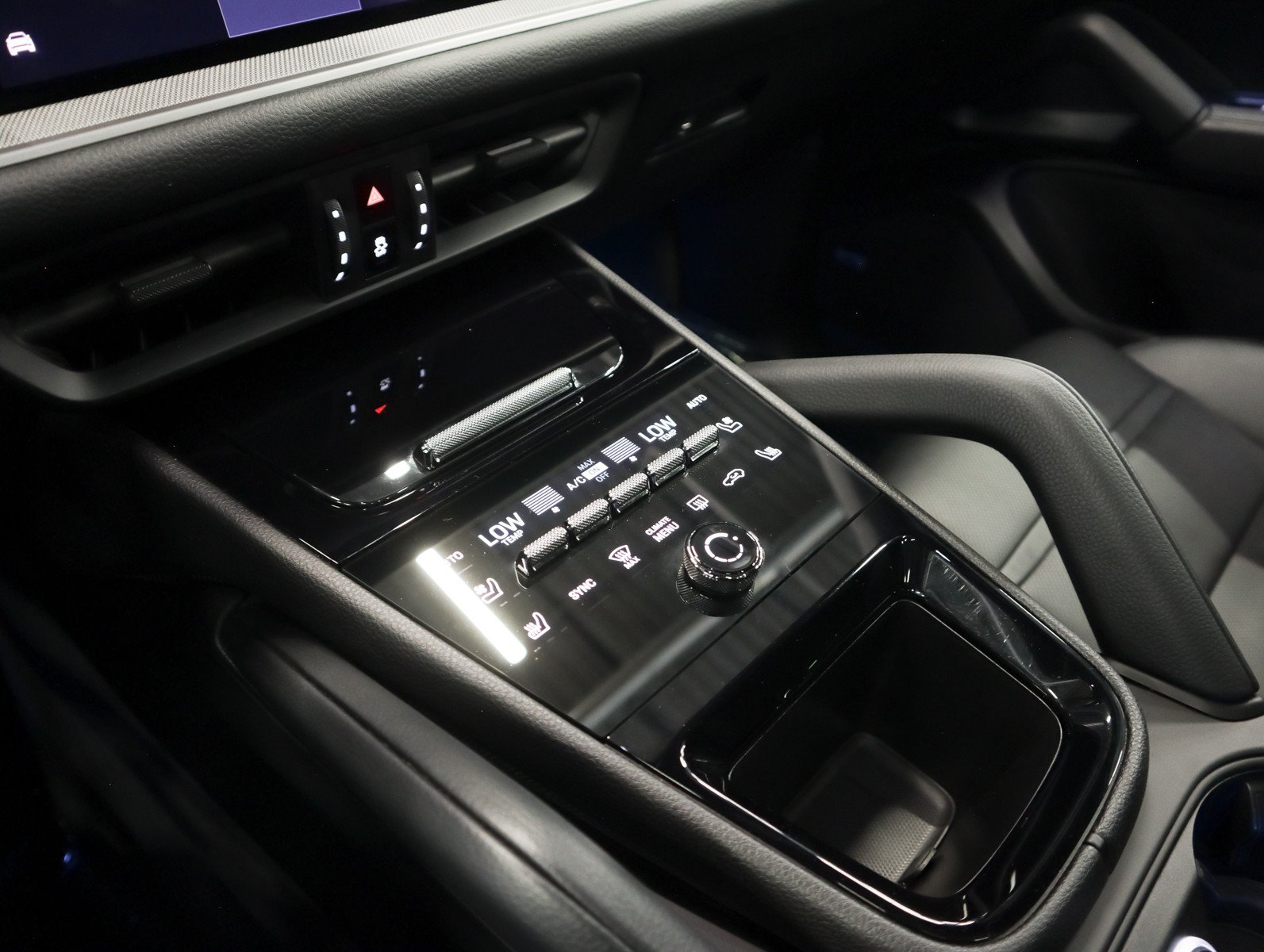 Certified 2026 Porsche Cayenne Coupe AWD/4WD image 17