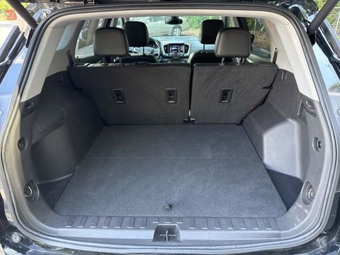 Used 2024 GMC Terrain SLT image 26