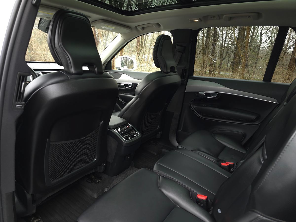 Used 2024 Volvo XC90 B5 Core w/ Climate Package AWD/4WD image 14