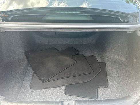 Used 2019 Honda Accord Touring image 29
