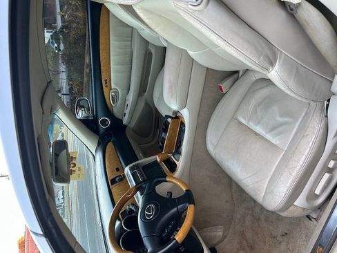 Used 2004 Lexus SC 430 Convertible image 12