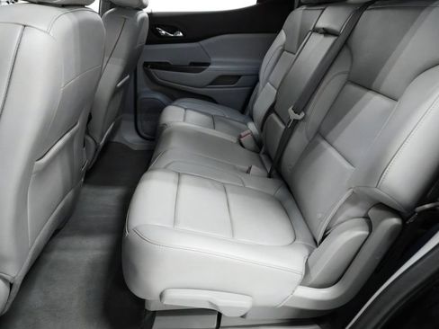 Used 2023 GMC Acadia SLT AWD/4WD image 17