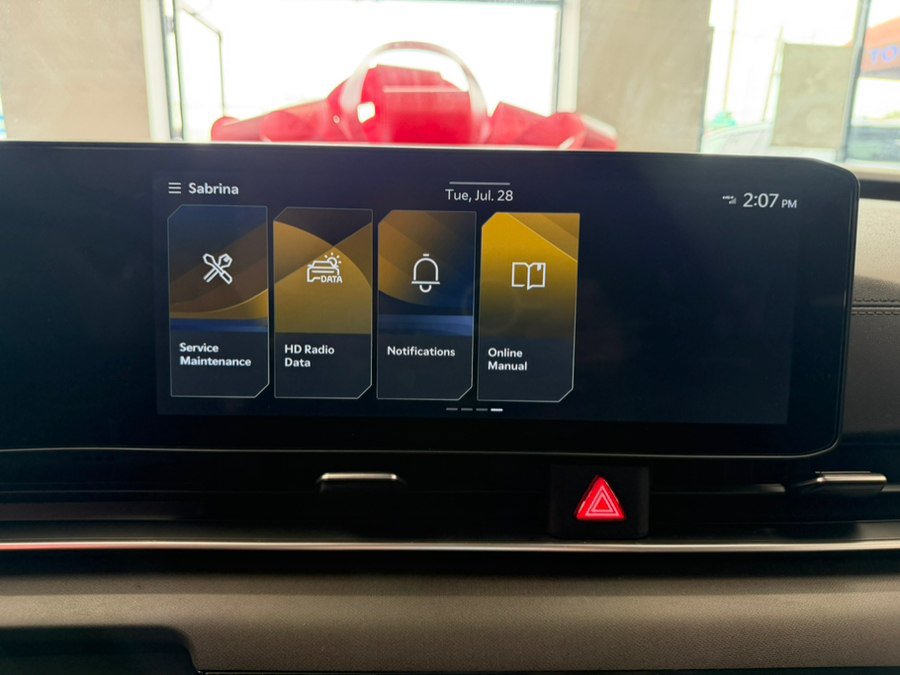 Used 2025 Kia Carnival EX FWD image 57