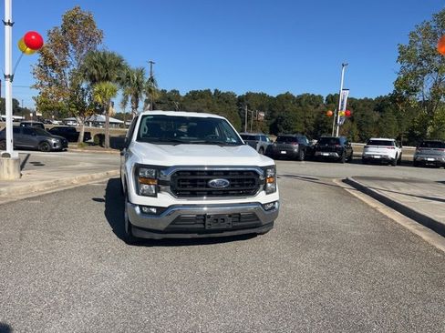 Used 2023 Ford F150 XLT image 2