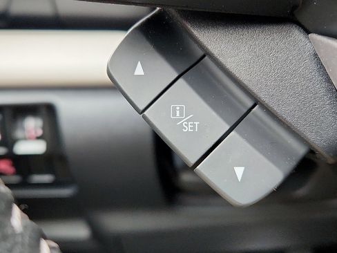 Used 2022 Subaru Forester Limited image 25