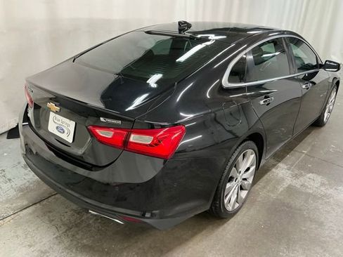 Used 2018 Chevrolet Malibu Premier w/ Premier Sun and Wheel Package image 3