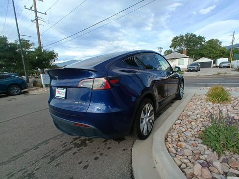 Used 2023 Tesla Model Y Long Range AWD/4WD image 6