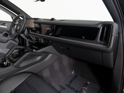 New 2026 Porsche Cayenne E-Hybrid Coupe image 26