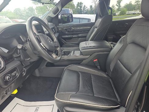 Used 2025 RAM 1500 Limited AWD/4WD image 7