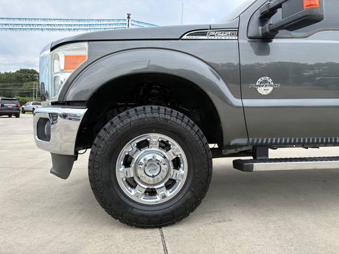 Used 2016 Ford F250 Lariat w/ Chrome Package AWD/4WD image 7