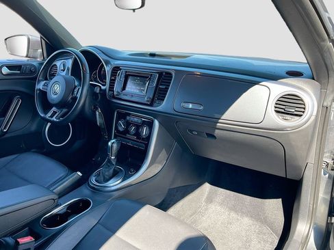 Used 2018 Volkswagen Beetle 2.0T S image 27