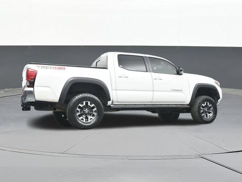 Used 2018 Toyota Tacoma TRD Off-Road AWD/4WD image 51