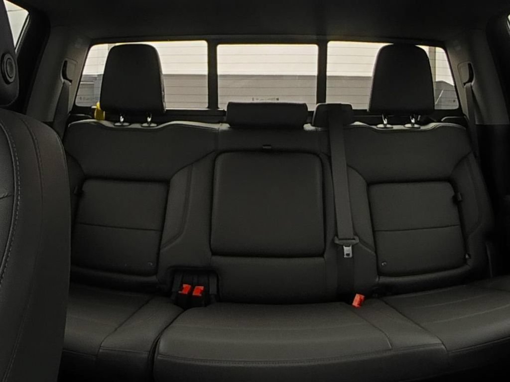 Used 2024 Chevrolet Silverado 1500 LT Trail Boss w/ Convenience Package II AWD/4WD image 10