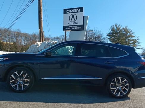 Used 2023 Acura MDX SH-AWD w/ Technology Package image 2