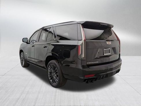 Used 2024 Cadillac Escalade V w/ Heavy-Duty Trailer Package image 7