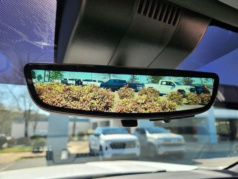 Used 2025 GMC Yukon AT4 w/ AT4 Premium Package image 40