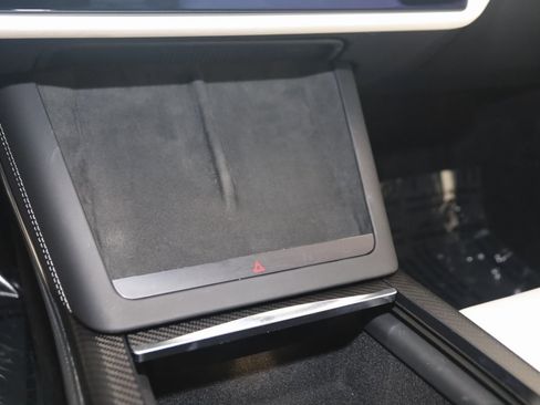 Used 2022 Tesla Model S Plaid image 31