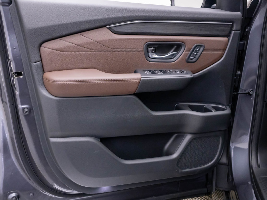 Certified 2026 Honda Pilot Touring image 15