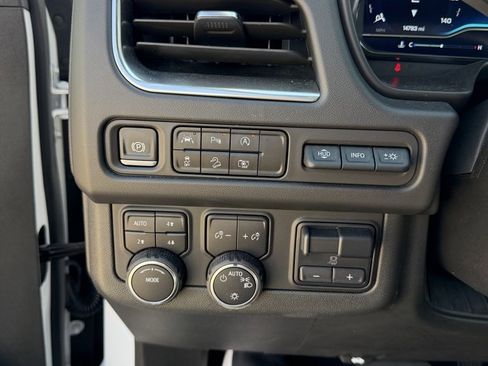 Used 2024 Chevrolet Tahoe Premier w/ Premium Package image 22