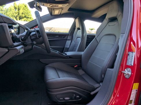New 2025 Porsche Panamera image 5
