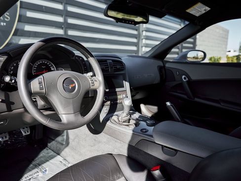 Used 2009 Chevrolet Corvette ZR1 w/ Preferred Equipment Group image 3