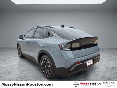 New 2026 Nissan Leaf Platinum+ w/ Cargo Package (Platinum+) image 2