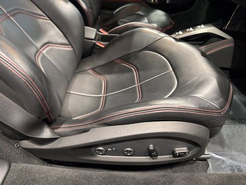 Used 2018 Ferrari 488 Spider image 48