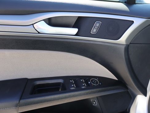 Used 2018 Ford Fusion S image 22