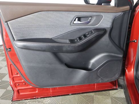 Used 2023 Nissan Rogue SV AWD/4WD image 19