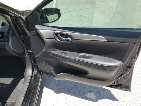 Used 2019 Nissan Sentra S image 22