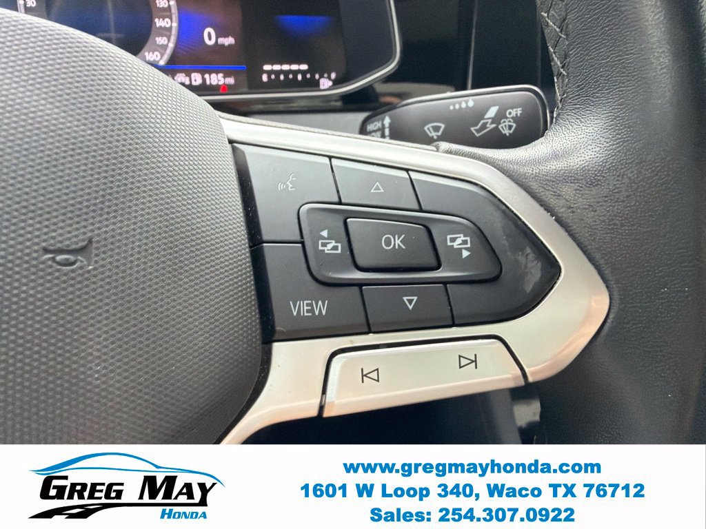 Used 2025 Volkswagen Jetta SE FWD image 28
