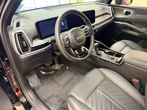 Used 2025 Kia Sorento SX Prestige AWD/4WD image 7